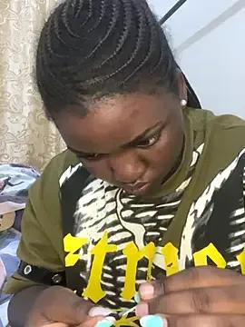 sweet18creamybigpussy on StripChat 