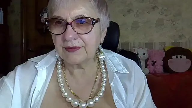 SweetCherry27 on StripChat 