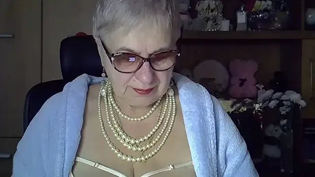 SweetCherry27 on StripChat 
