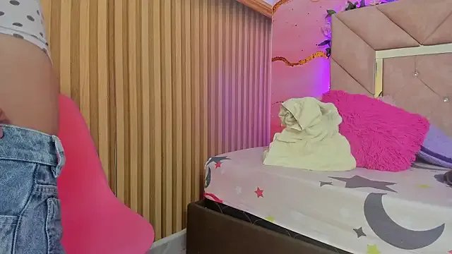 Taylor__cooper on StripChat