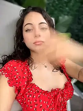 TeaseDollXXX on StripChat