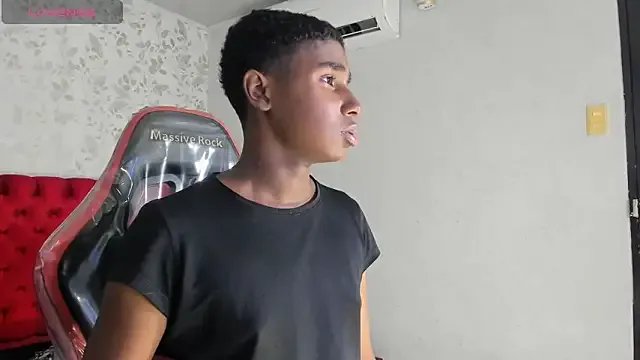 teylor_lovee on StripChat