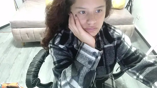 Velvet_Moon_V on StripChat 