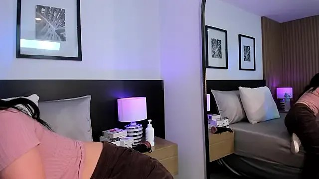 vi_anaya — controll me u choose the pose