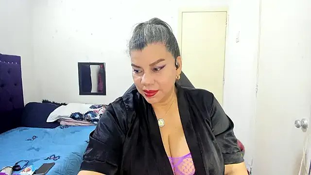 vikyadams on StripChat