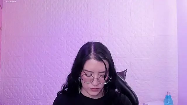 Violetaa_diazz on StripChat