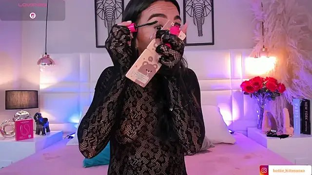 Viollet_xoxo on StripChat