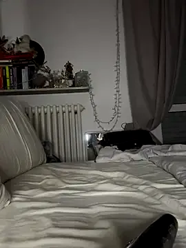 Wet-Pussycat on StripChat