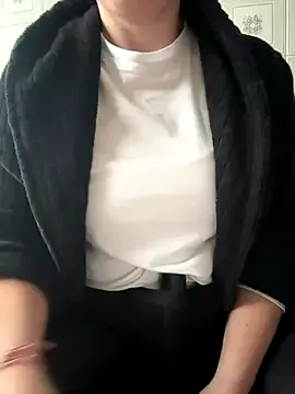 Wet-Pussycat on StripChat