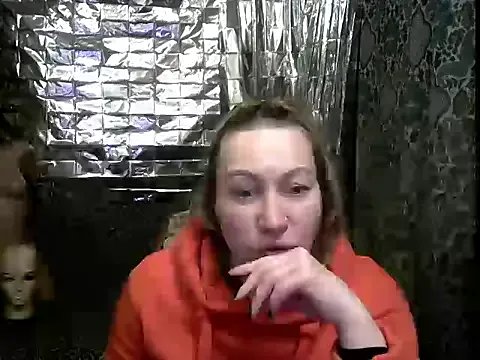 wLESLYMOSw — spray