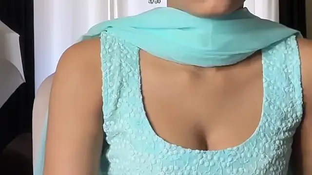 Wow-nisha on StripChat 