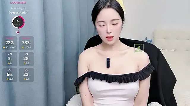 Xiaotaimei_666 on StripChat