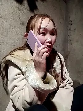 yula-bi on StripChat