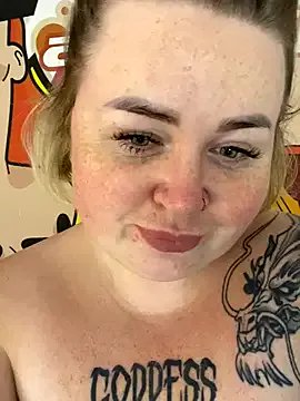 ZaraReignn on StripChat 