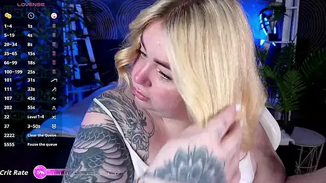 ZaraReignn on StripChat 